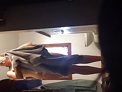 Горещи съпруга след душ