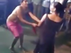 Любителски публични стриптийз