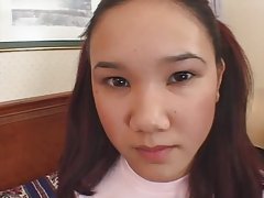 Кльощава азиатски тийнейджър чука много добър