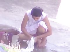 Красива Бангалор момиче в розово чорапогащи