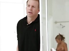 Дойдох в моята доведена дъщеря