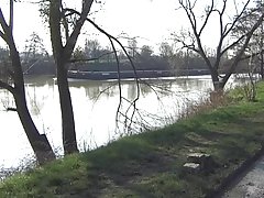 О... курви на съседите фронт