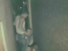 Гаден тийнейджъри шибан в обществения