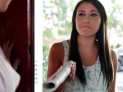 Приятел на мама дъщеря