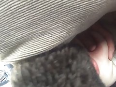 Брюнетка маце