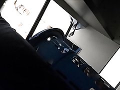 Цици и малко страх кабина