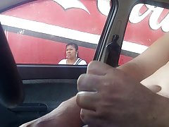 Чекия в кола 6