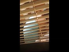 Прозорец шпионин 1: пресни, душ