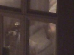 Скрити мачта прозореца надникнем