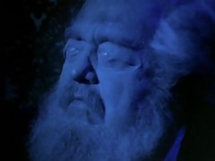 Маце прецака от психически старец