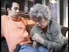 Немски баба луд за шибан и свършват