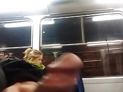 Флаш свършват на момиче