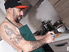 Castingallaitaliana - шприцване маце по време анален в леене