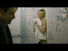 Кери Мълиган голи видео срам