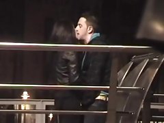 Caought публични handjob