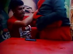 Деси няколко стола скандал