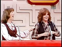 Debralee Скот излага си гърди