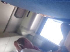 Мига срещниче за 2 горещи тийнейджъри в автобуса част1