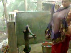 Деси Надничащият Том отново p2