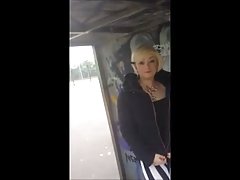 18-годишната гамаши обществен парк играе голям задник цици