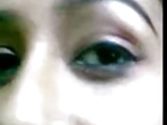 Bangla Деси жена самостоятелно записва големи цици