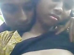 Млади двойки